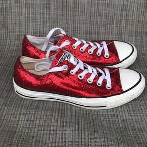 Glitter red converse